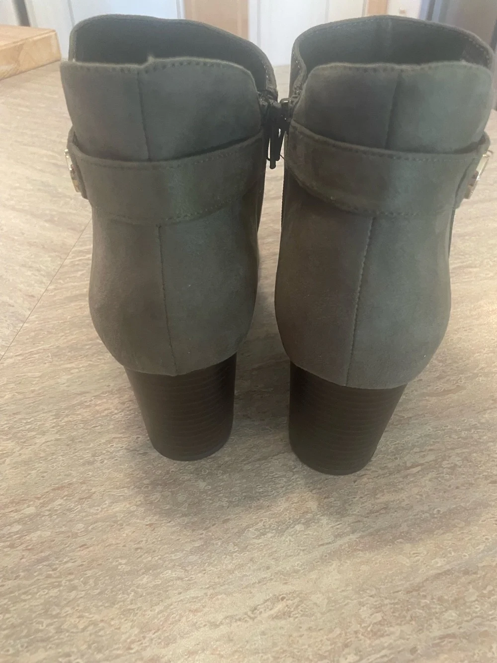 Giani Bernini micro suede